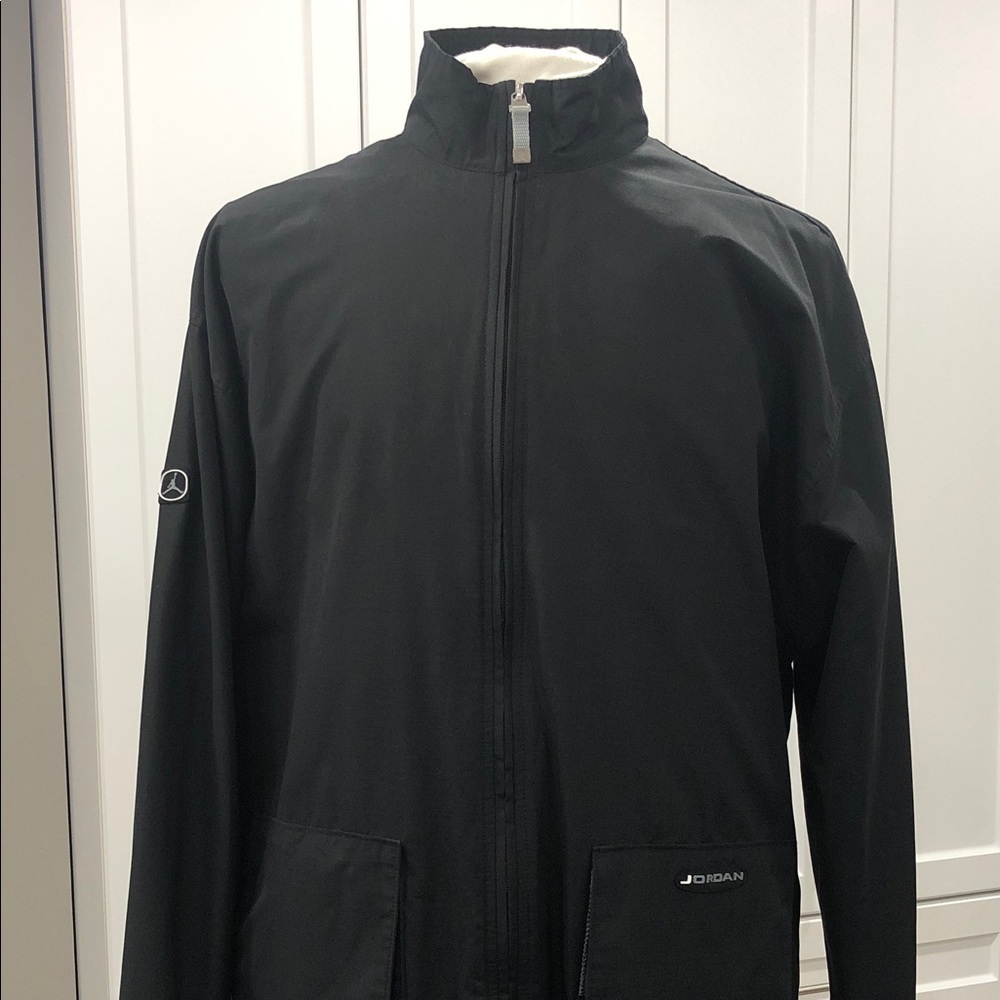 ⛹️‍♂️Jordan Men's Black Windbreaker Jacket